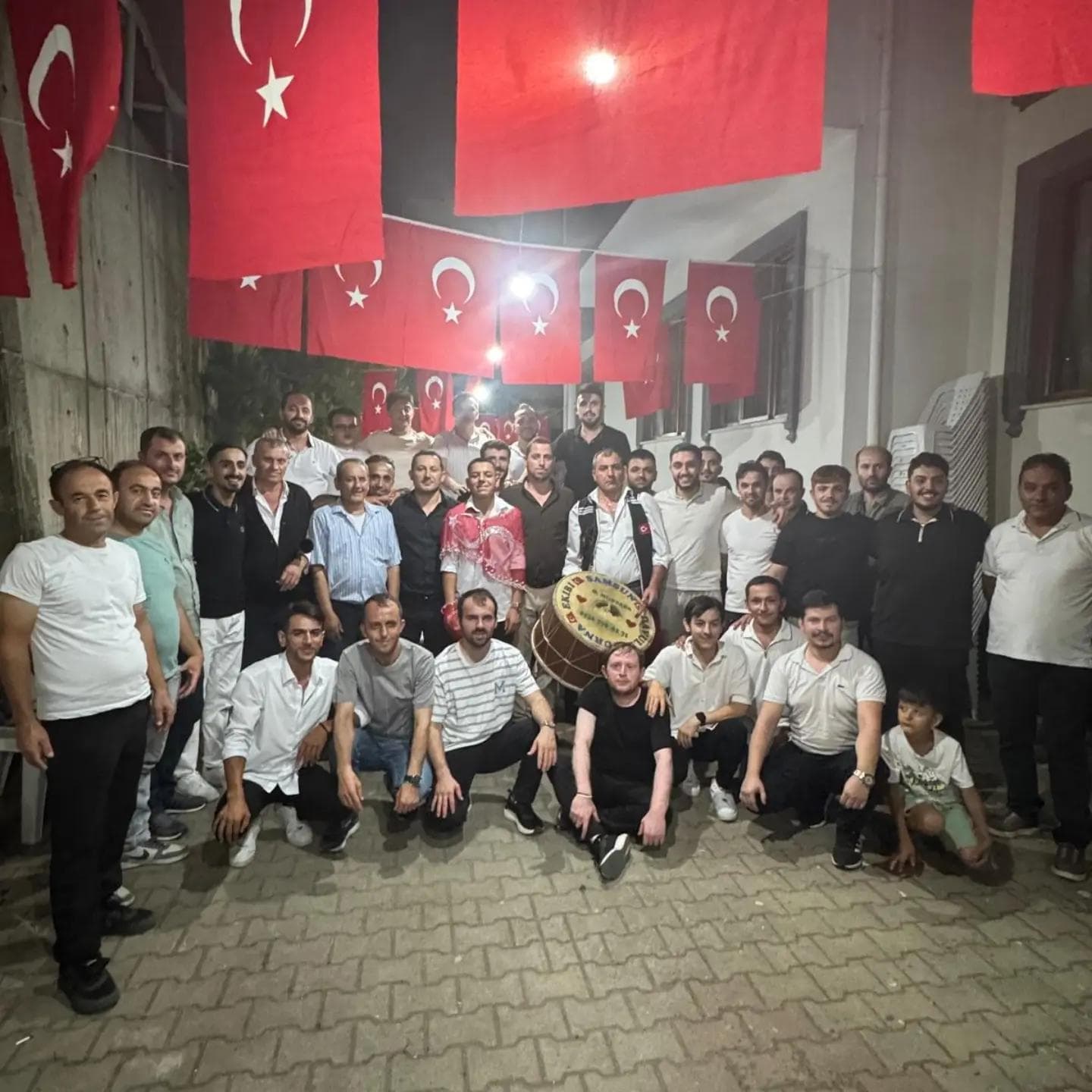 Köylümüz Osman Coşkun'un oğlu Mustafa Coşkun'un Asker eğlencesine Katılım Sağladık